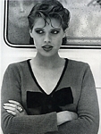 "PARIS TRICOTS..." 1 b/w zoomed - french VOGUE 10-1983 # 640 by Albert Watson