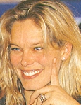 danish KIG IND - 1998 at Plan Danmark show, face close-up